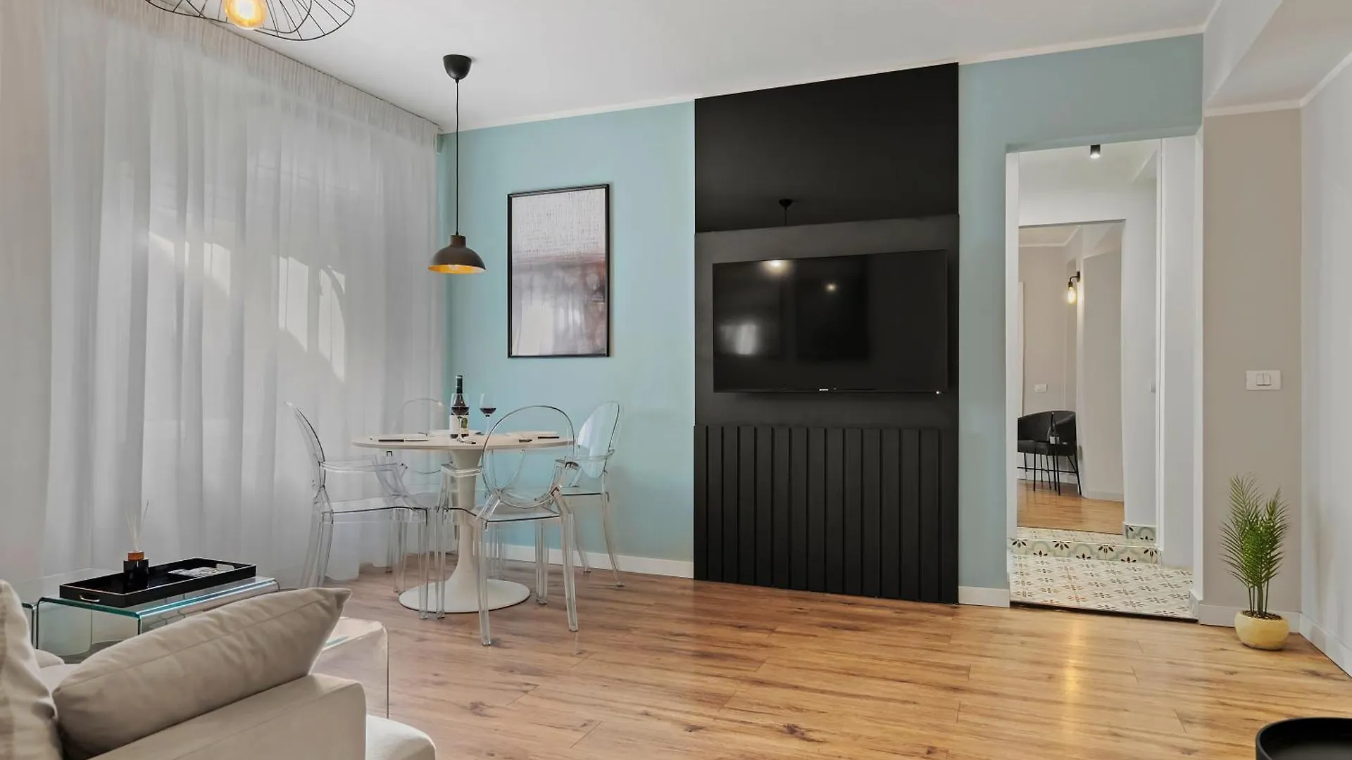 Fantastic Apartament In Magheru Bucharest Apartment